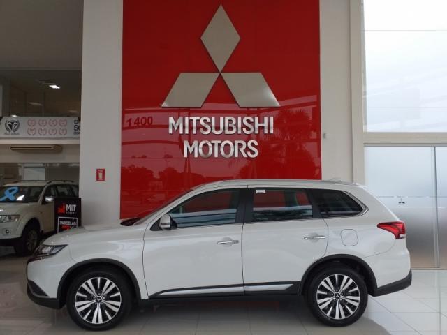 MITSUBISHI OUTLANDER 2.2 MIVEC DI-D DIESEL HPE-S AWD AUTOMATICO. - Foto 3