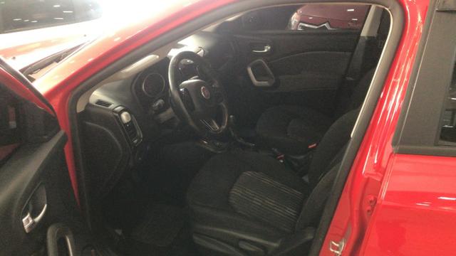 Fiat Toro - 2017 / 2017 1.8 16V Evo Flex Fredoom Automático - Foto 5