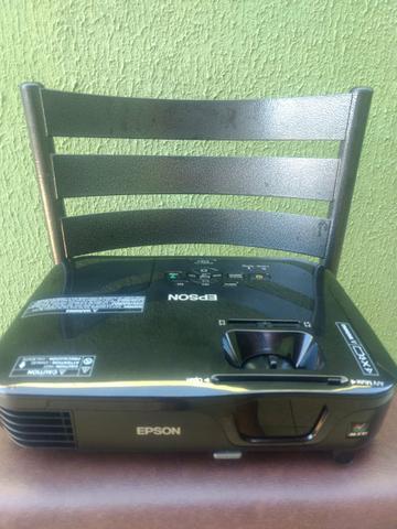Vendo projetor Epson S12+ 2800 lumens - Foto 4