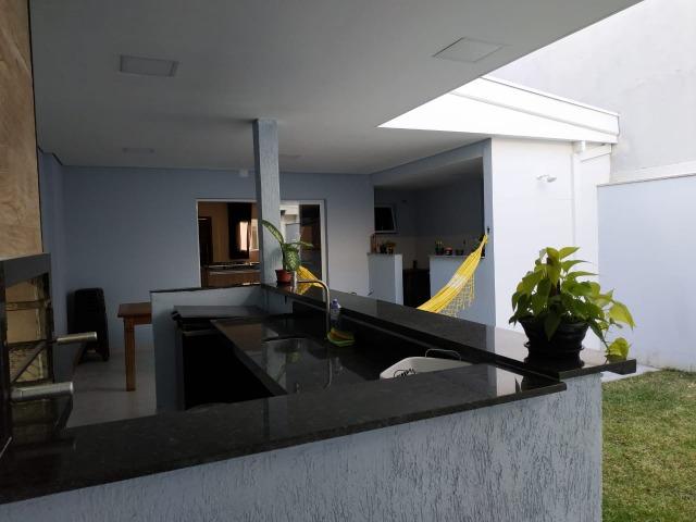 Sobrado do lado da Embraer, 3 quartos - Duchas com Aquecimento à gás 2 suítes - Foto 17