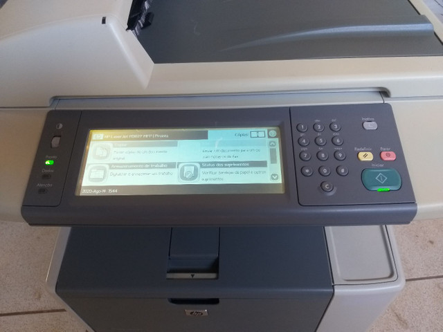 Impressora e copiadora HP p3027 bem conservada com toner novo