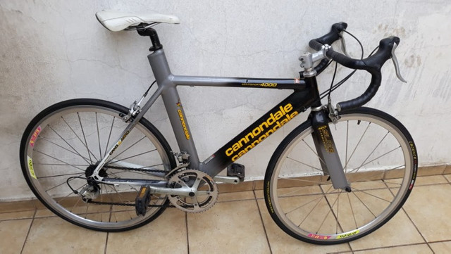 Bicicletas Speed Cannondale Usada - Foto 2