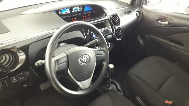 Etios Seda Automatico 2020 - Foto 7
