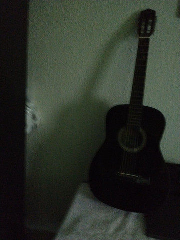 Vendo um violão