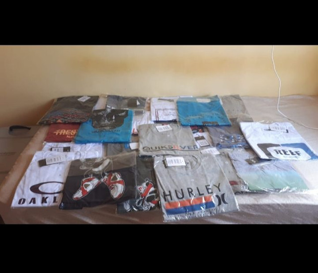 Camisas peruanas nas seguintes marcas