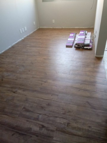 Mão de obra especializada em piso vinilico e laminado - Foto 5