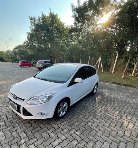 FORD FOCUS 1.6 SE FLEX POWERSHIFT AUTOMÁTICO