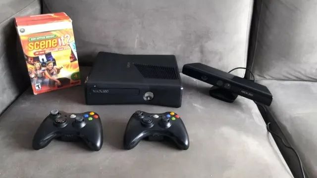 Xbox 360 DESTRAVADO com 2 controle e Kinect HD 1TB COM 650 JOGOS E