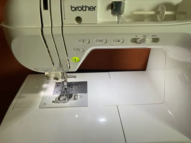 Máquina de costura Brother mc1000
