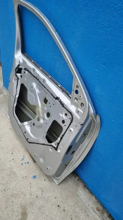 Porta dianteira esquerda Renault Kwid 2017/2024 Original - Peças