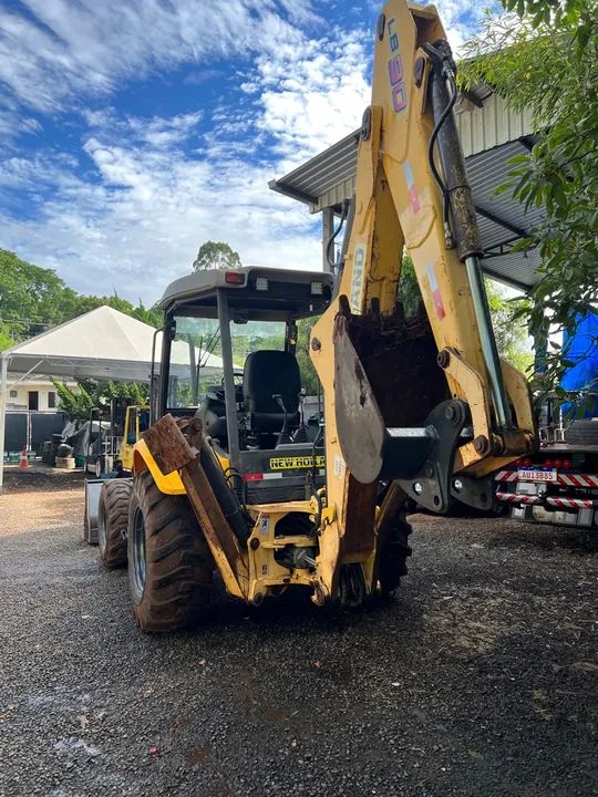 Retroescavadeira lb90 4x4 - Foto 2