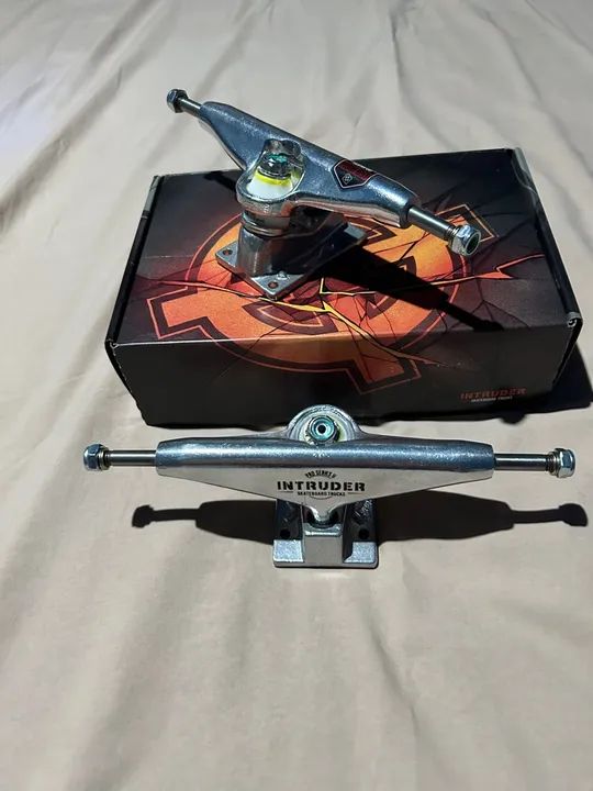 Truck de Skate Intruder - Foto 3
