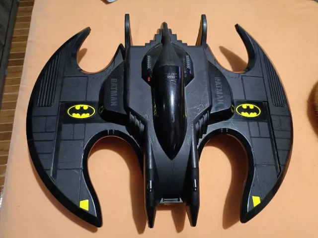 Avião do Batman em perfeito estado