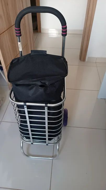 Carrinho de Feira em Alumínio Dobrável com Cesta Removível  - Foto 6