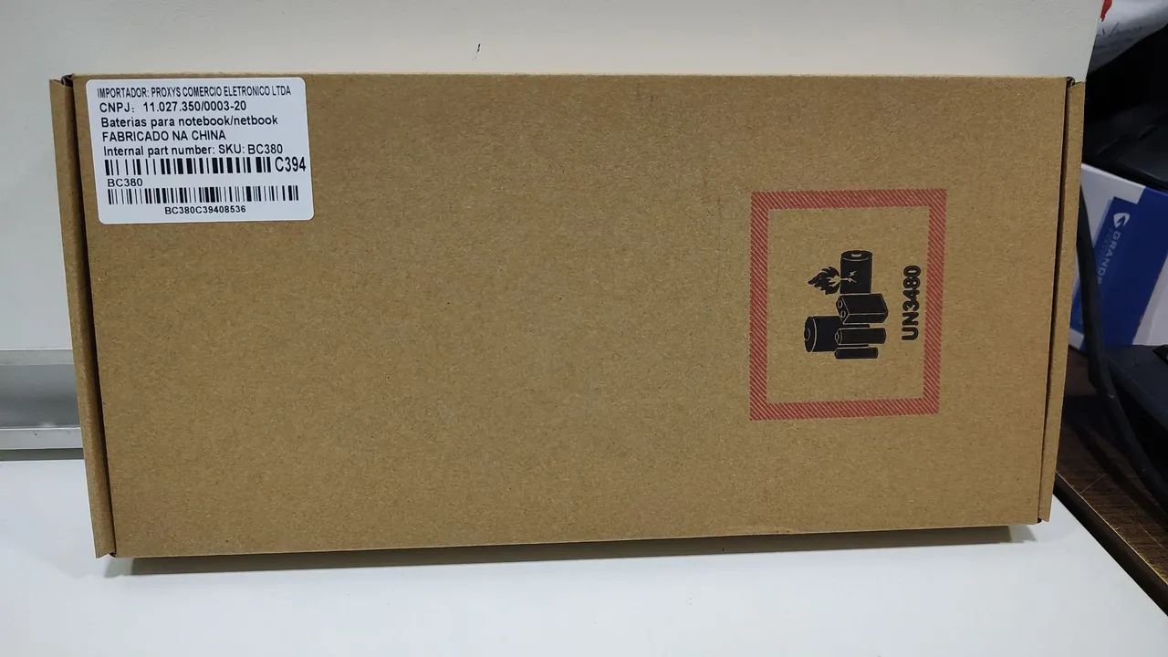 Bateria V6W33 e YRDD6 compatíveis para Notebooks Dell