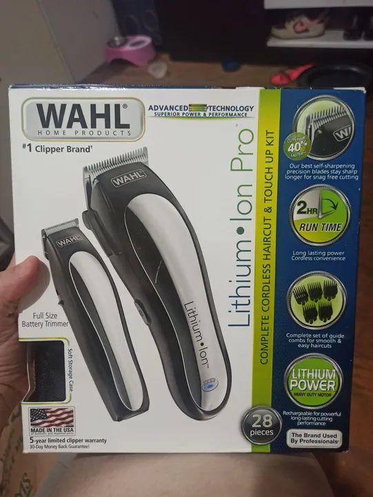 Máquina de Cortar Cabelo Wahl Lithium Ion Pro - Nova