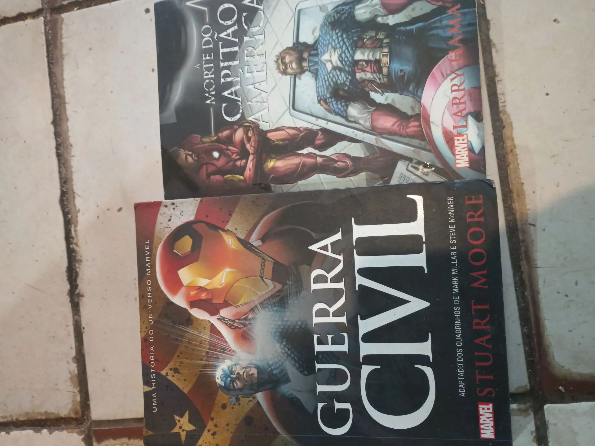 Livros Guerra Civil e A Morte do Capitão América- Marvel