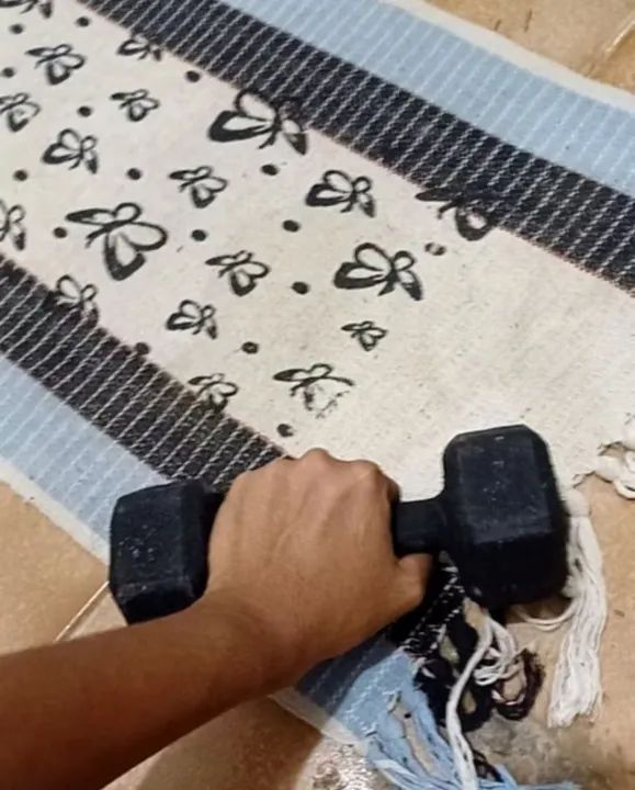 Um Halter 4kg Novo - Foto 2