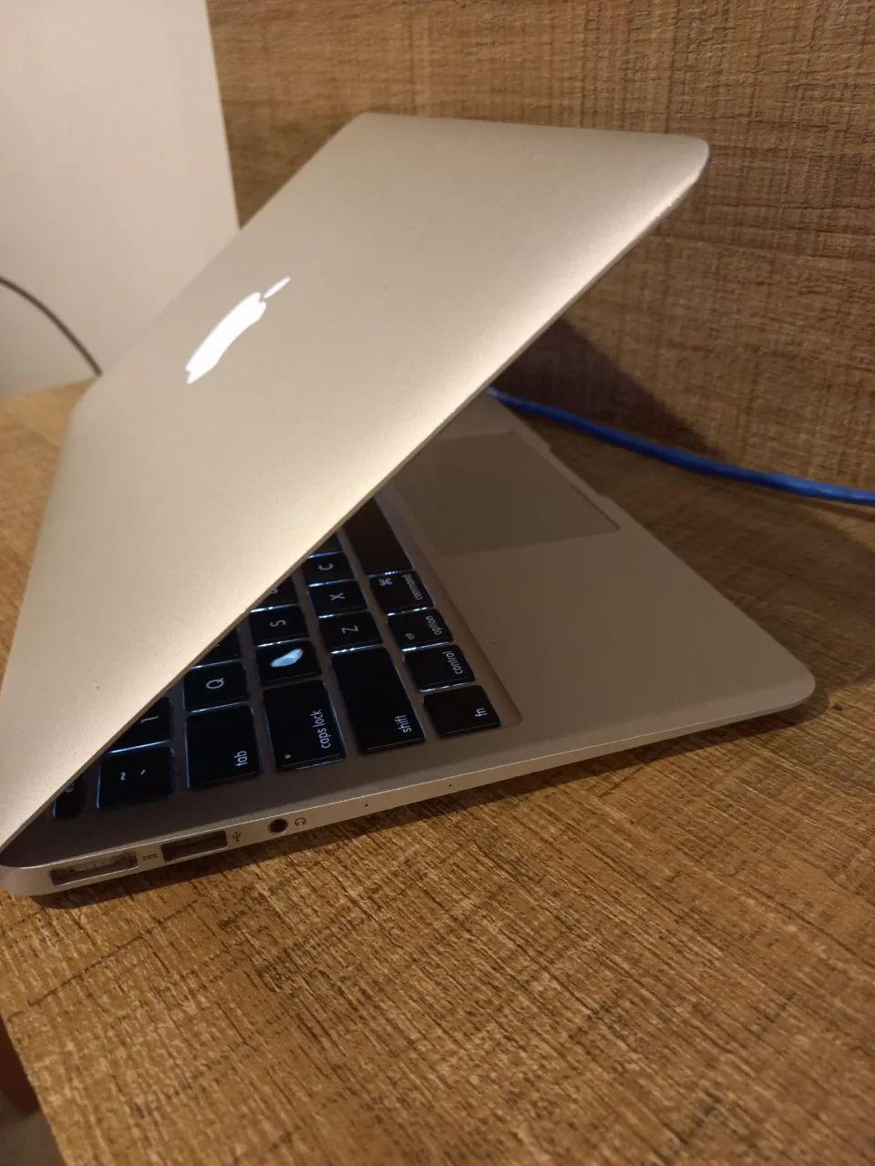 MacBook Air 11? Early 2015 - i7 | 8GB RAM | SSD 256GB - Estado de