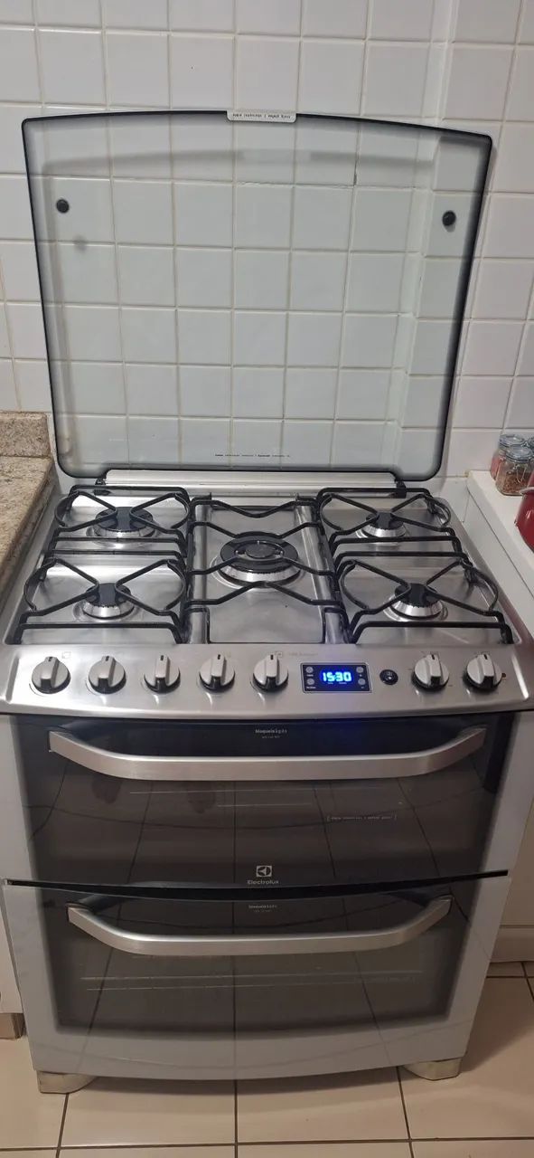 Fogão Eletrolux 5 bocas c/ dois fornos