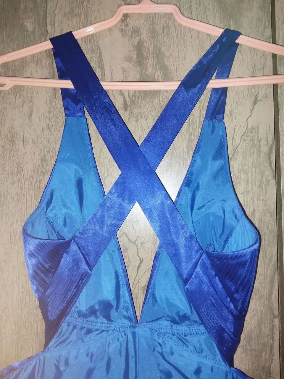Vestido azul  para ocasiões especiais. 