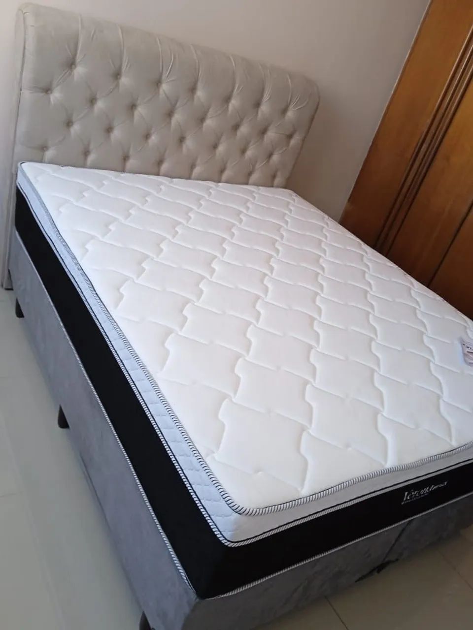 Box e colchão casal 