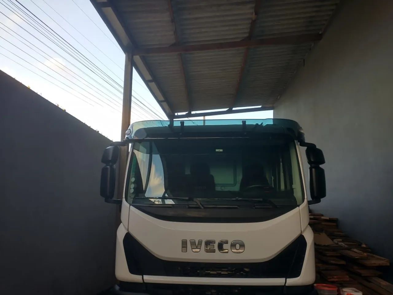 Caminhão Iveco 