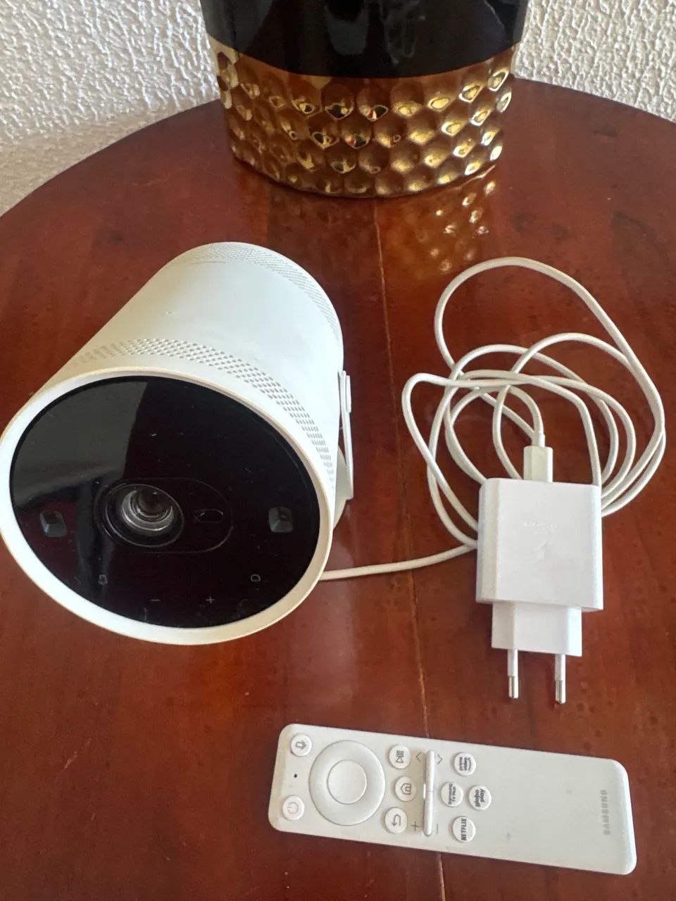 The Freestyle Samsung Projetor Smart Portátil, Cor Branco - Foto 2