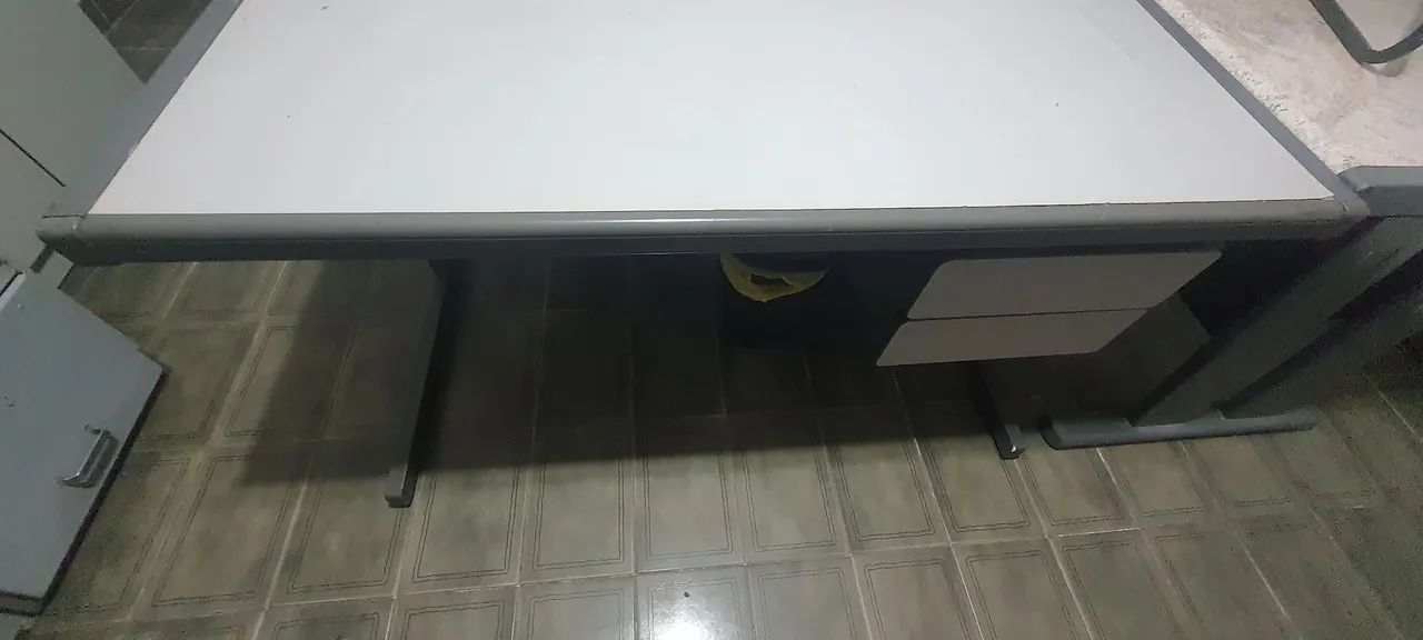Mesa básica para escritório Padrão  - Foto 2