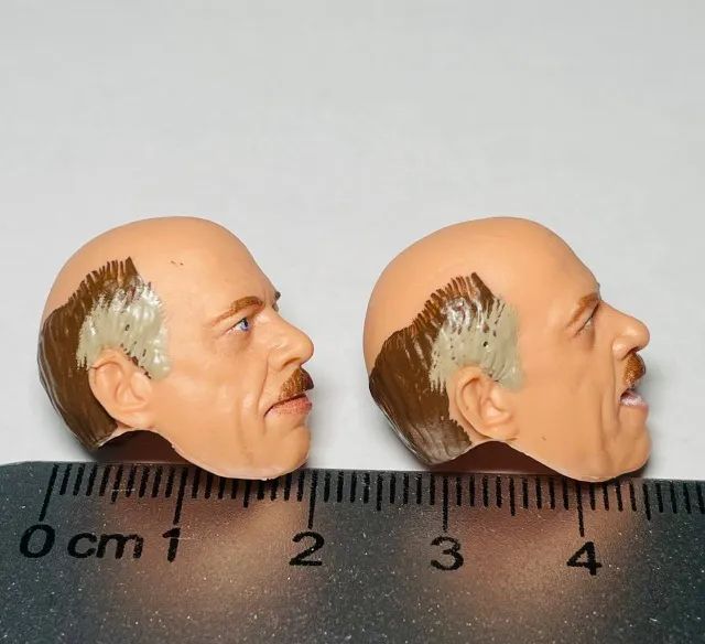 Marvel Legends - par de cabeças - altura 2 cm - p/ custom de boneco J. Jonah Jameson - Foto 2