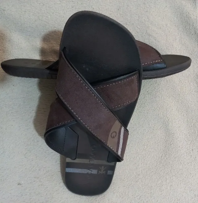 Vendo chinelo emborrachada. 