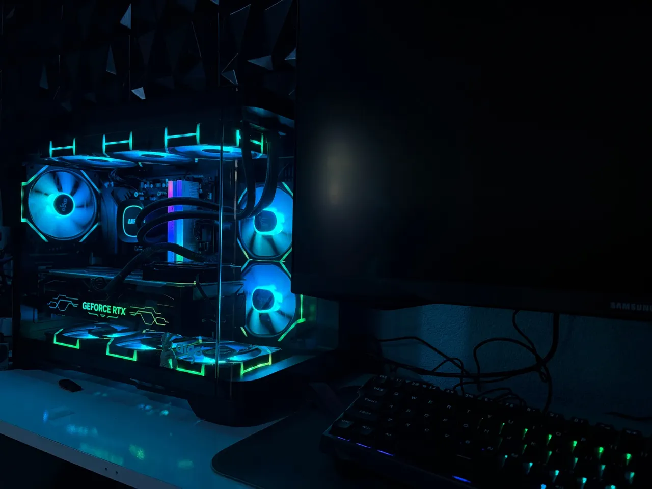 PC Gamer com RTX 4080 Super e Ryzen 7800x3d