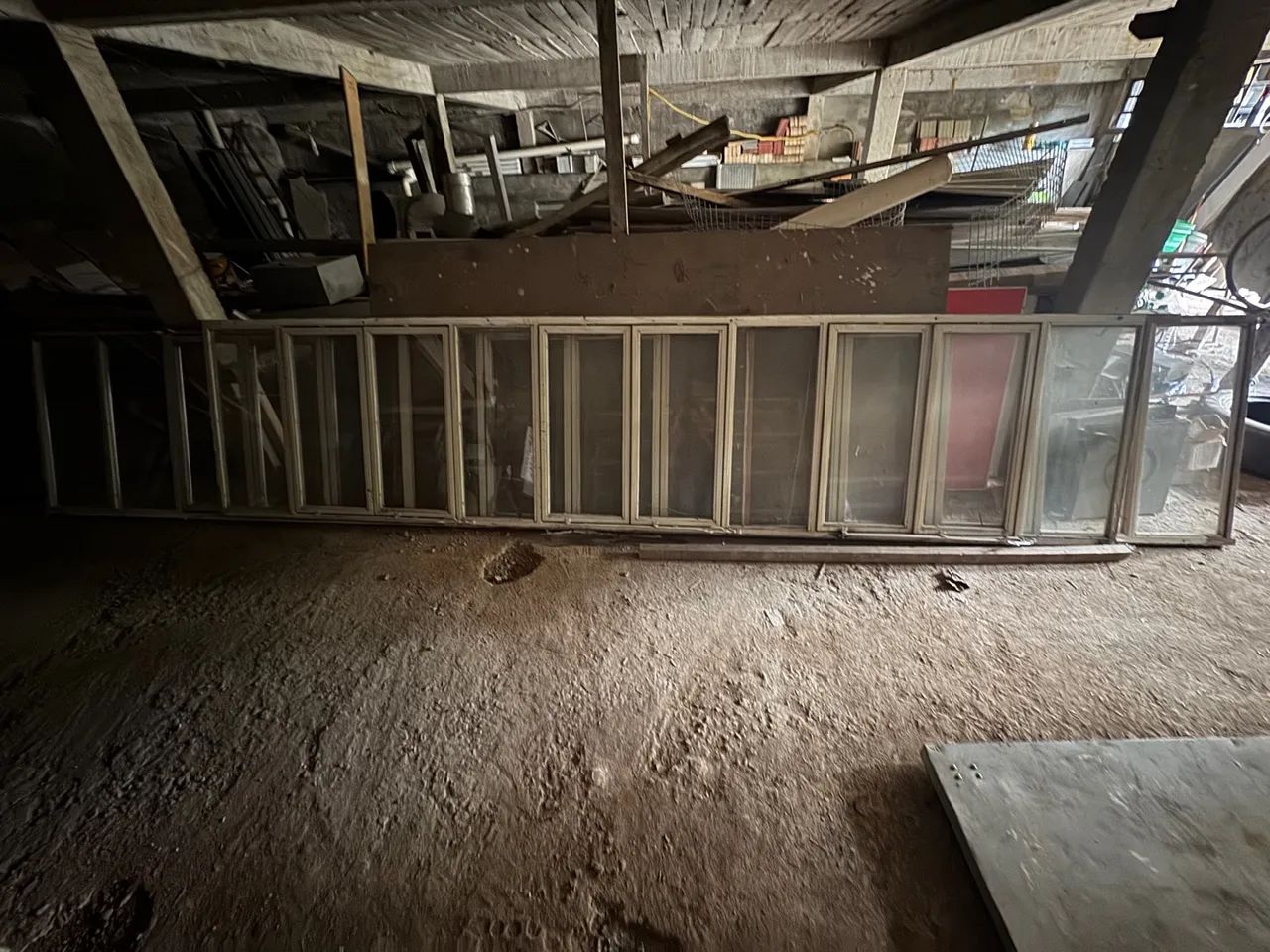 02 Janelas grandes com vidro 64840779757314120