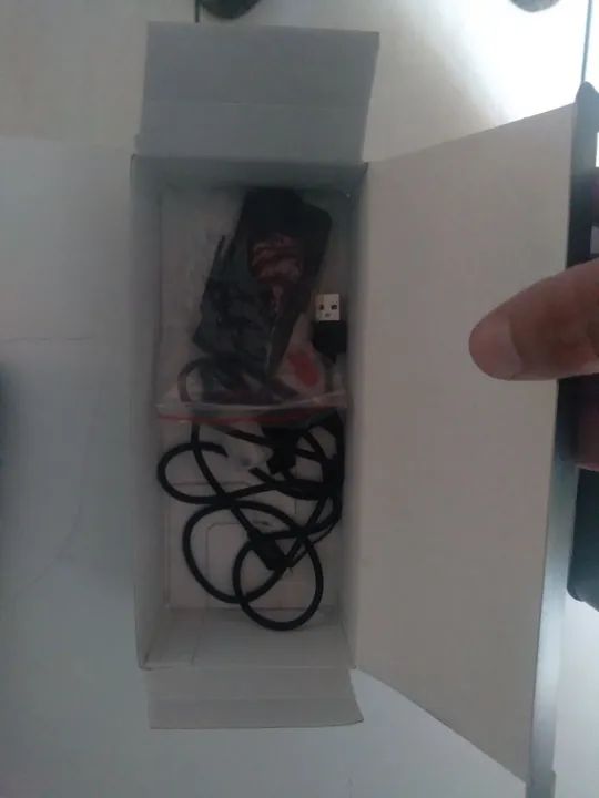 Máquina de cortar cabelo nova na caixa  - Foto 2