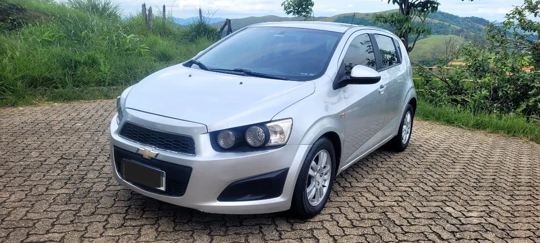 SONIC LT HATCH 2013 MUITO NOVO  - Foto 2