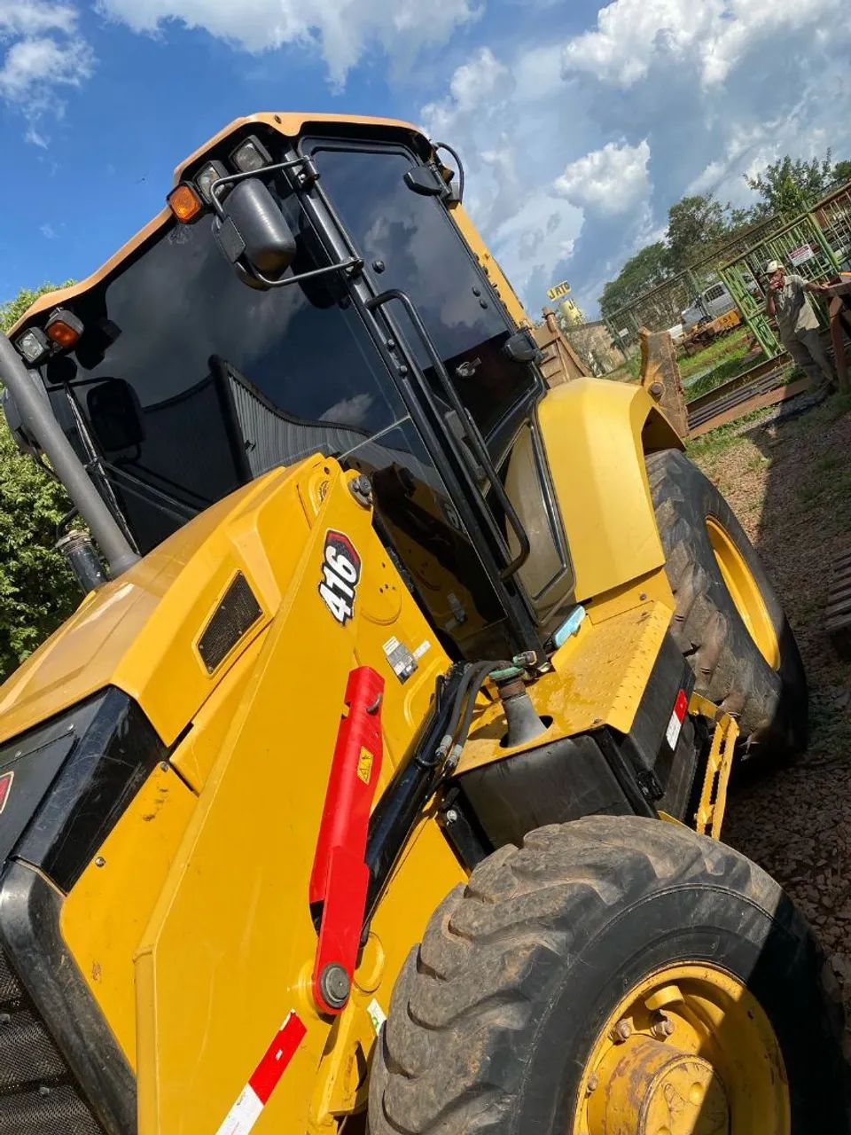 Retroescavadeira Caterpillar 416 2022 - Foto 3