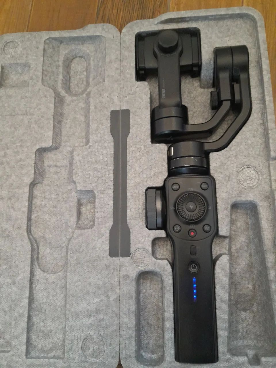 Estabilizador Gimbal ZHIYUN SMOOT 4 para Celular  - Foto 5