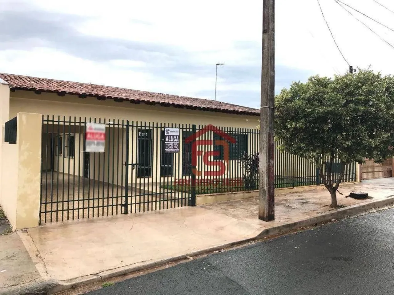 Vendo Casa Jd. Brasília - Excelente Localização - Zona Leste - Londrina - PR