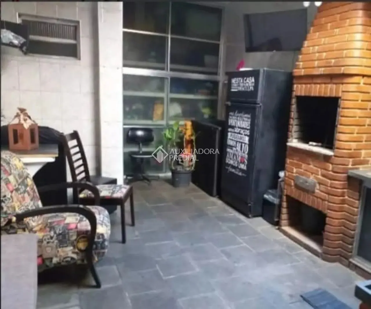 Casa residencial à venda no Centro com 130 m² e 3 dormitórios/quartos disponíveis.