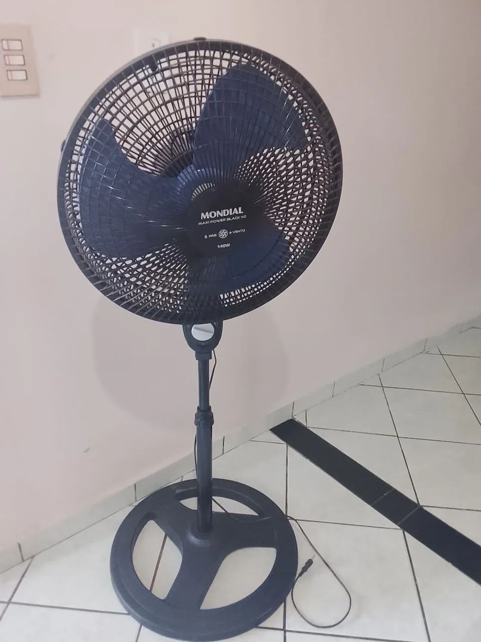 Ventilador de coluna 40 cm funcionando perfeitamente 