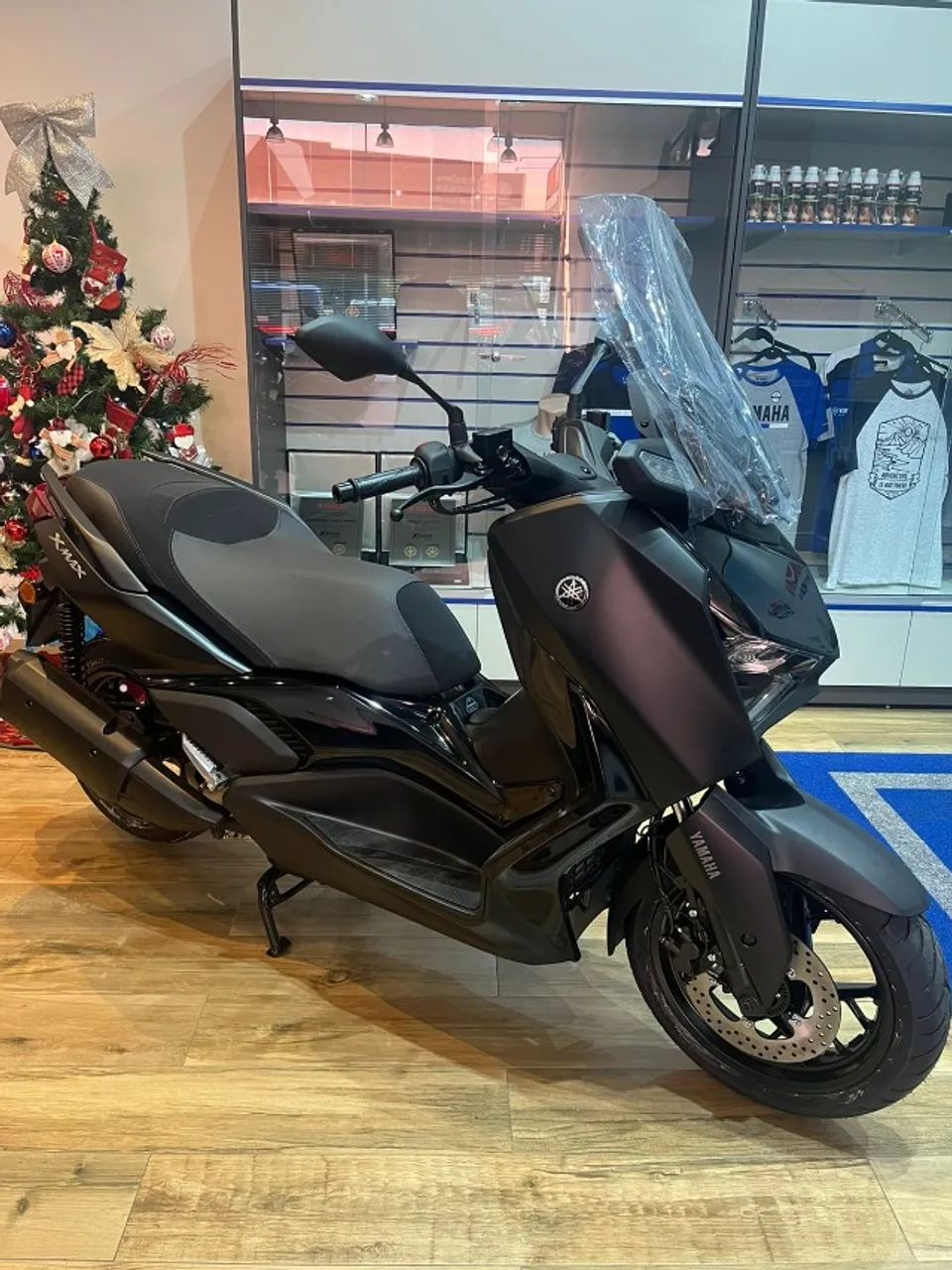 *Yamaha Xmax 250cc CONNECTED 2025