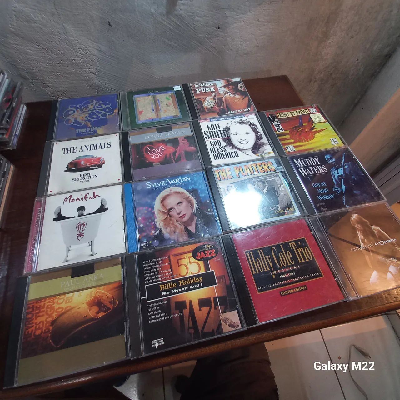 Lote 48 cd's variados 16 importados 