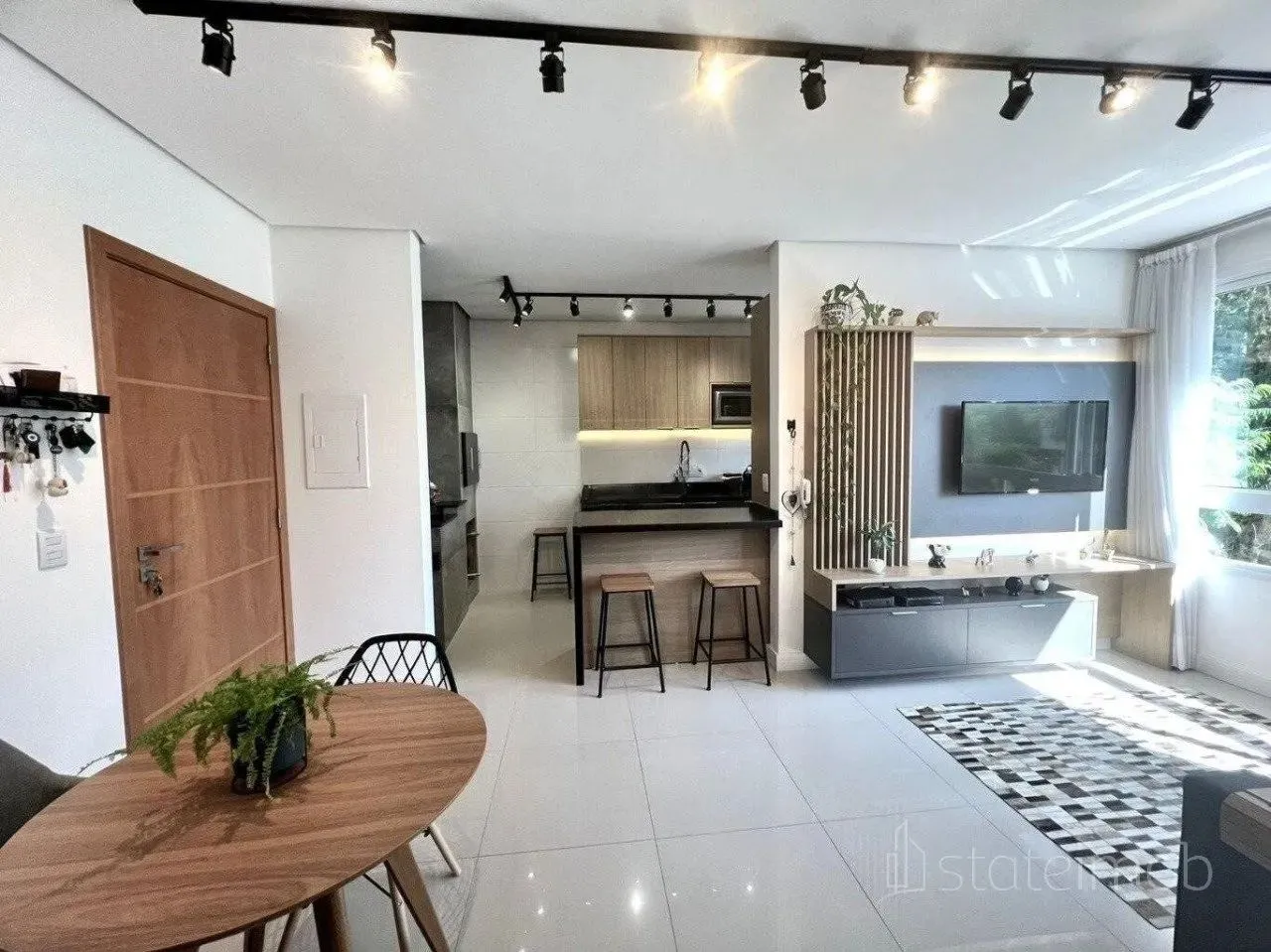 A Stateimob vende 2 dorm 1 suite 1 vaga 65m²