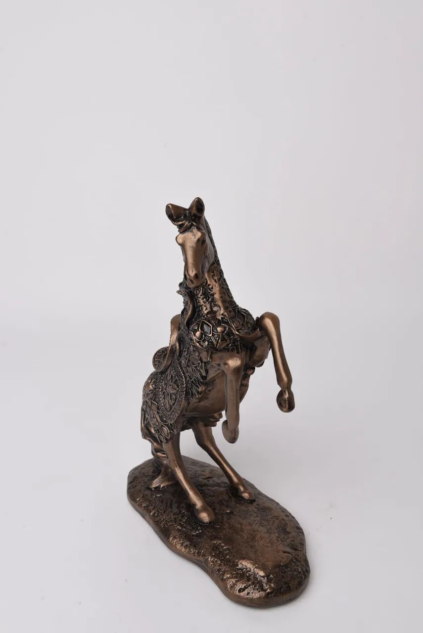 Escultura de Cavalo em Polinésia estruturada  Detalhada - Foto 5