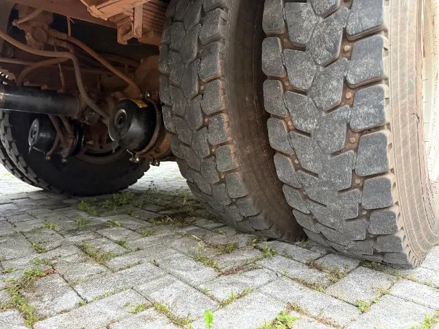 FORD 14000 CABINE DUPLA COM CESTO AEREO VERSALIFT VST-47 - Foto 13