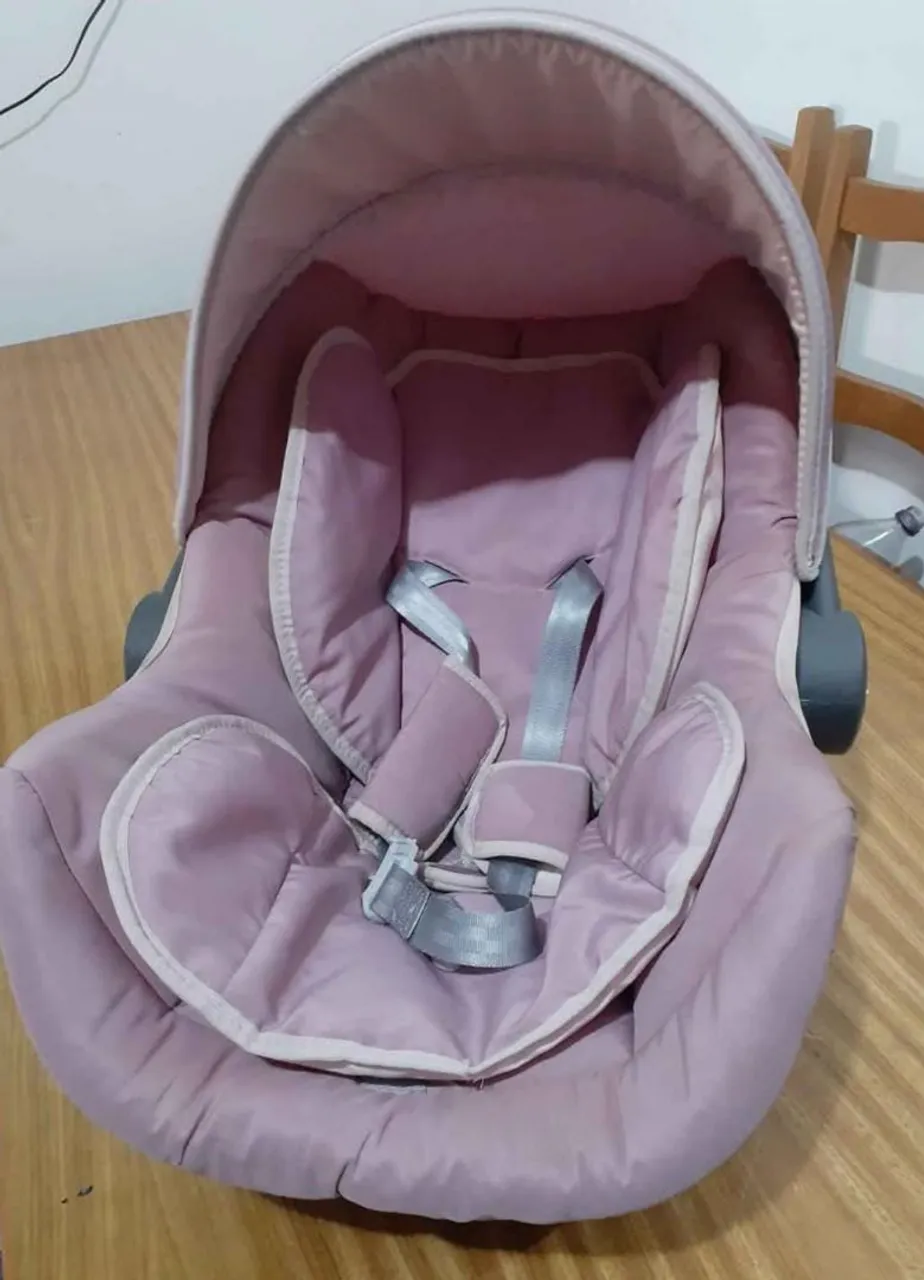 Carrinho de bb com Cadeira Infantil Rosa com Cinto de Segurança