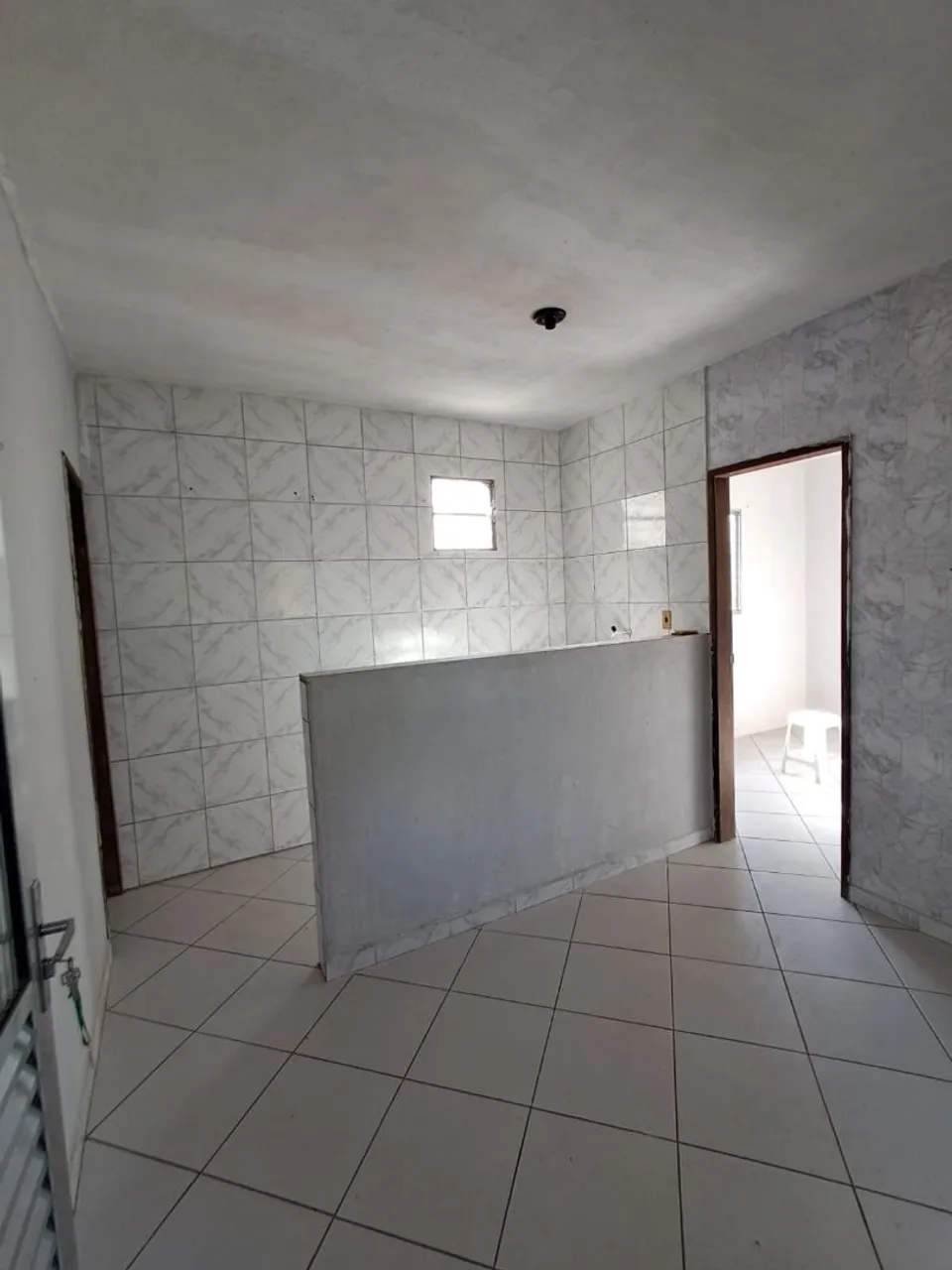 ALUGUEL KITNETS 1 E 2 QUARTOS