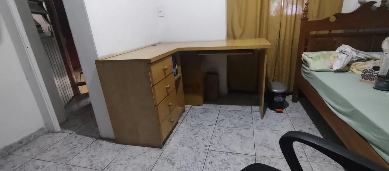 Mesa de Escritório em Madeira Maciça - Foto 4