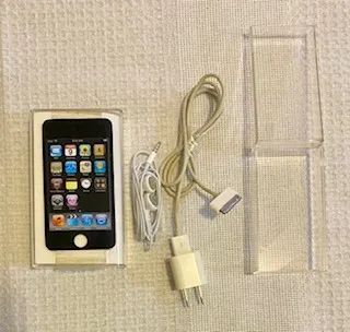 IPod 8Gb Touch com fone e carregador - Foto 5