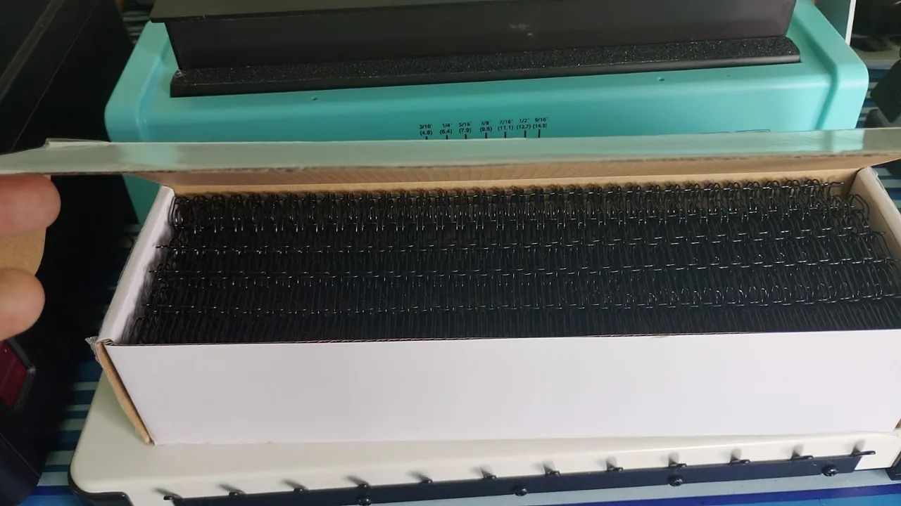 Encadernadora furo quadrado  3x1 com 80 werio - Foto 2